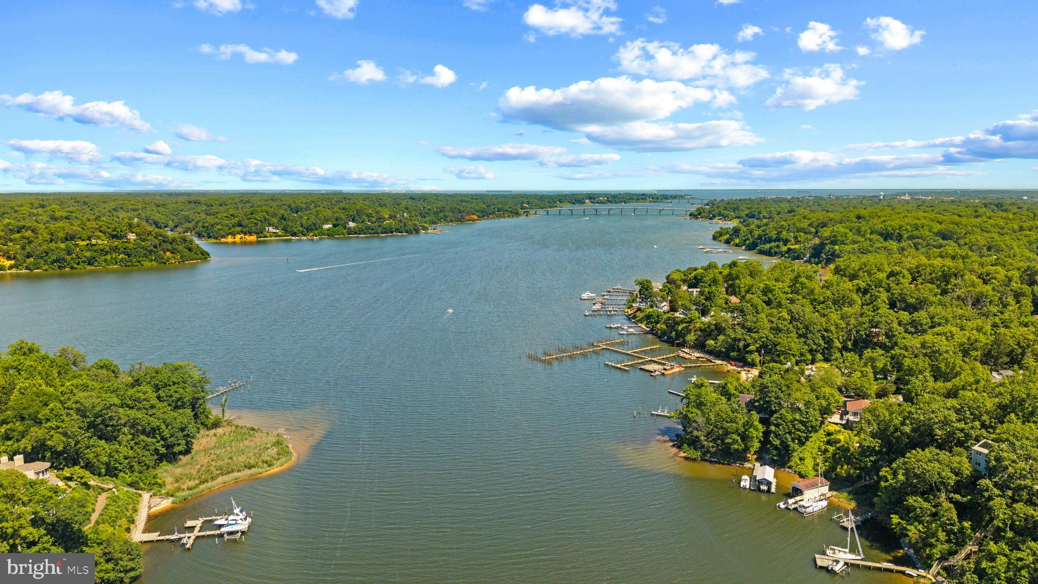 EPPING FOREST WATERFRONT | 349 SHERWOOD TRAIL