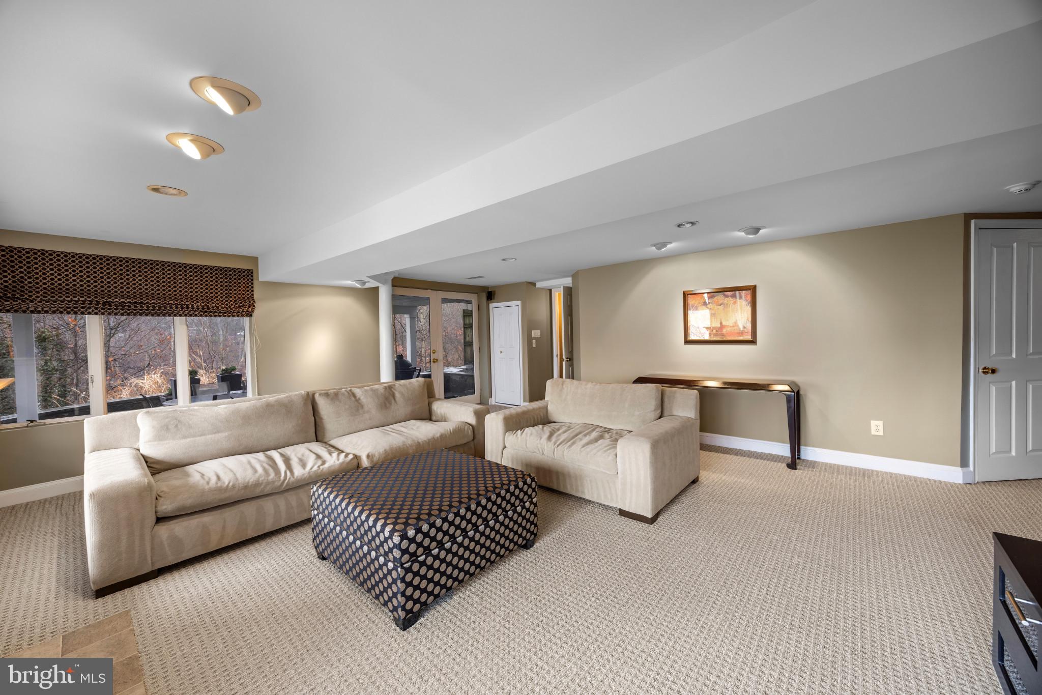 EPPING FOREST WATERFRONT | 349 SHERWOOD TRAIL