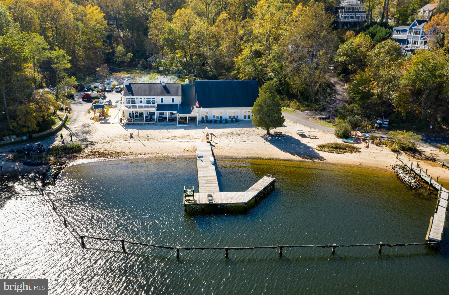 EPPING FOREST WATERFRONT | 349 SHERWOOD TRAIL