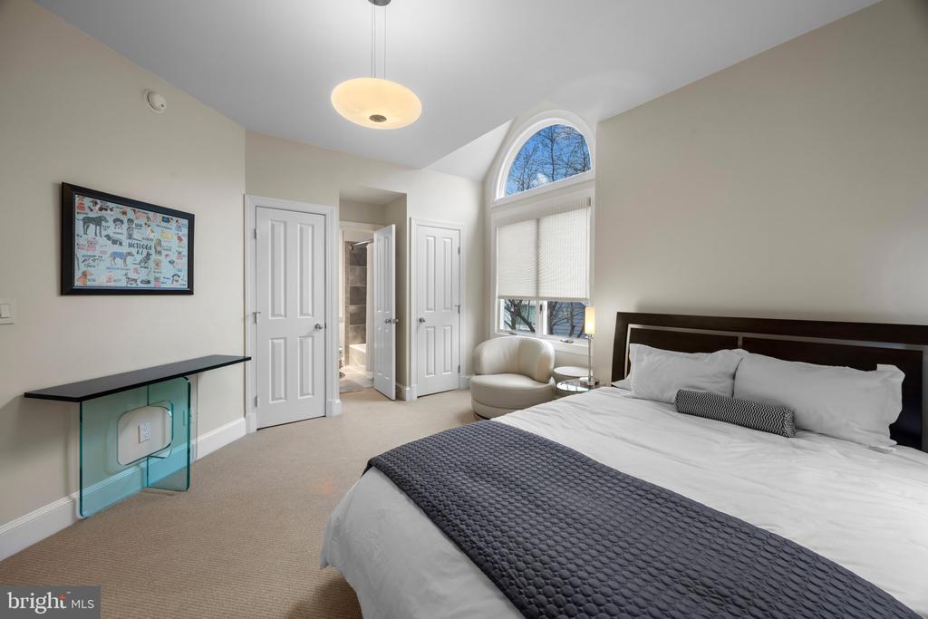 EPPING FOREST WATERFRONT | 349 SHERWOOD TRAIL