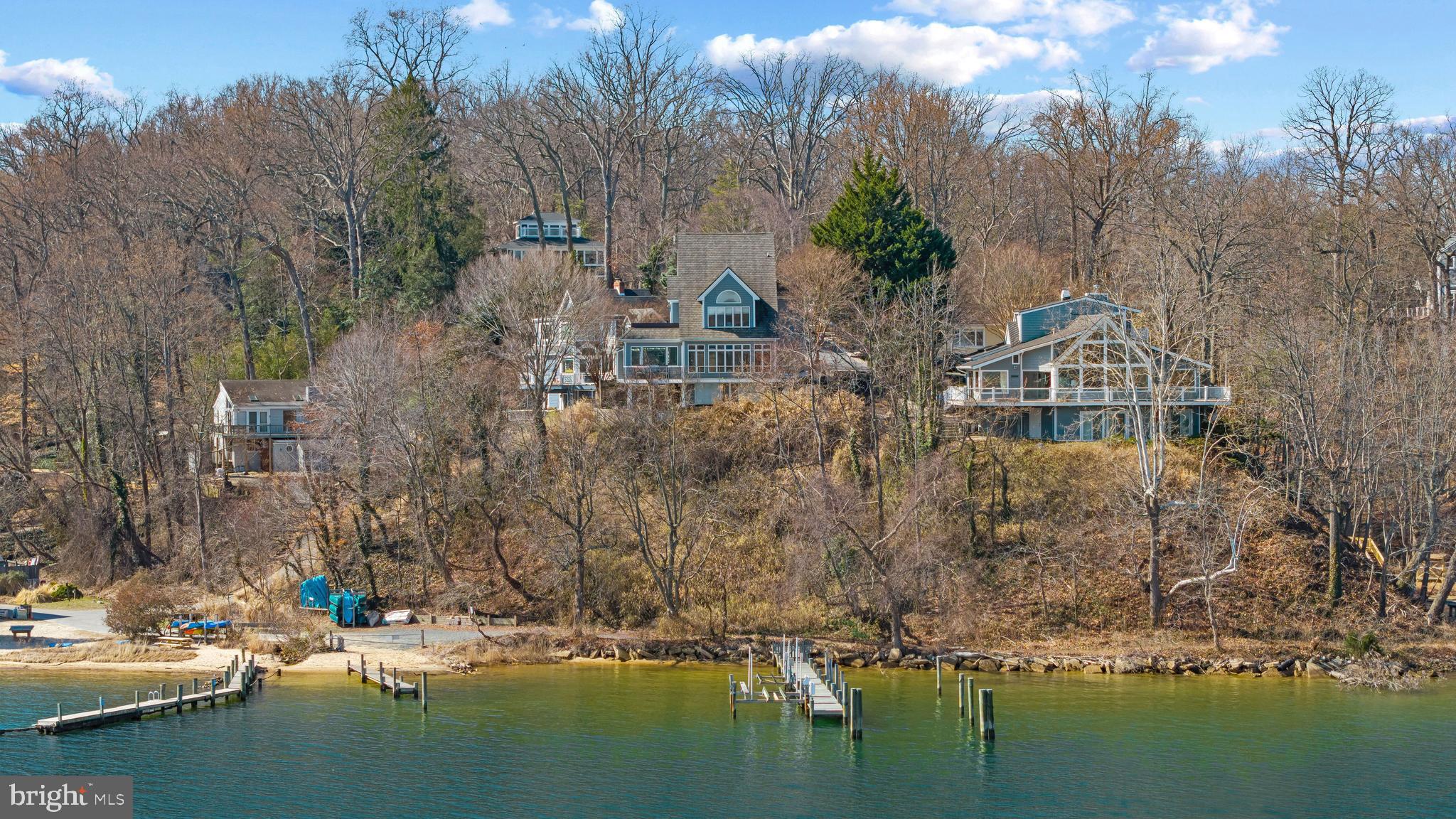 EPPING FOREST WATERFRONT | 349 SHERWOOD TRAIL