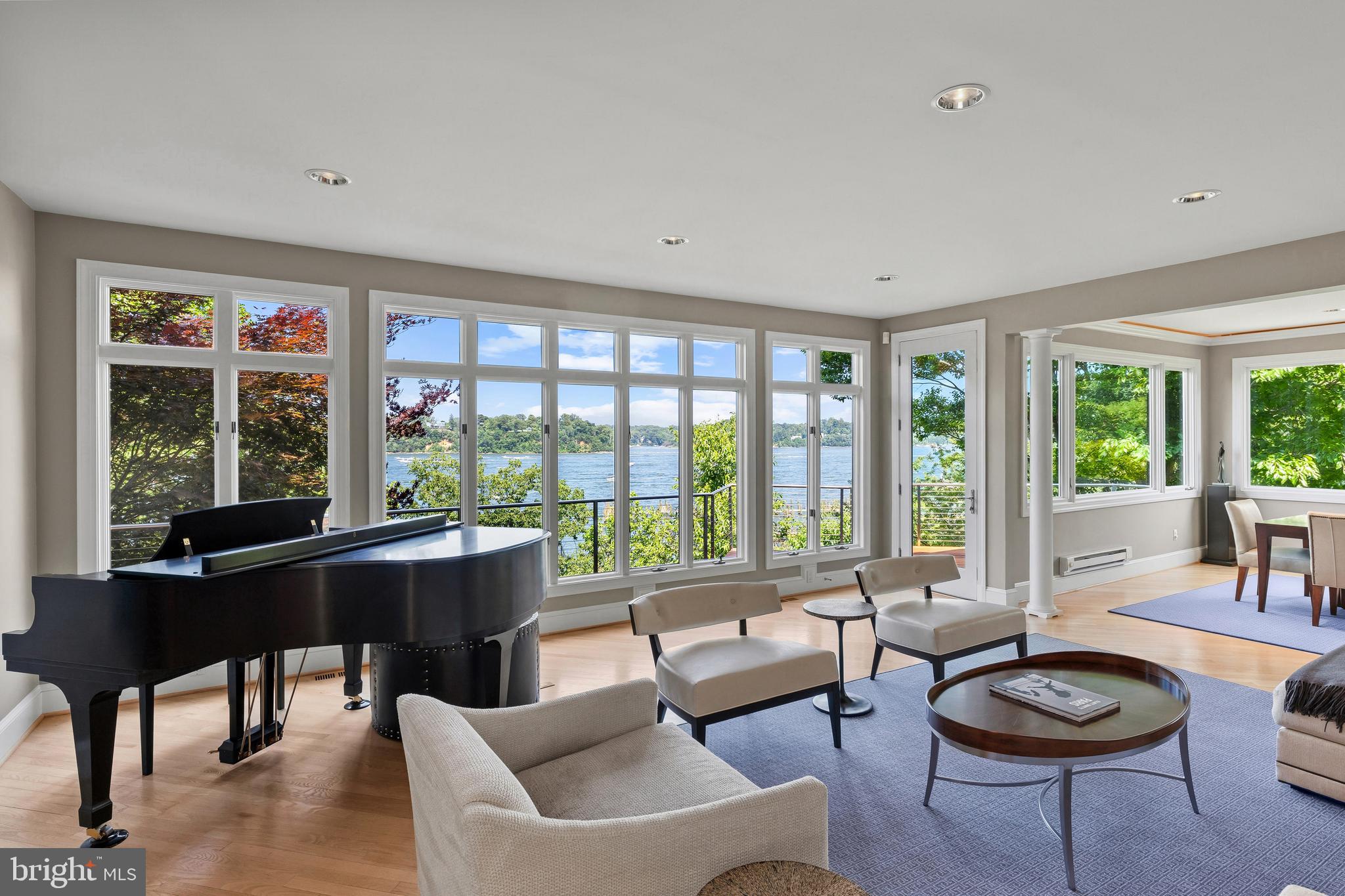 EPPING FOREST WATERFRONT | 349 SHERWOOD TRAIL
