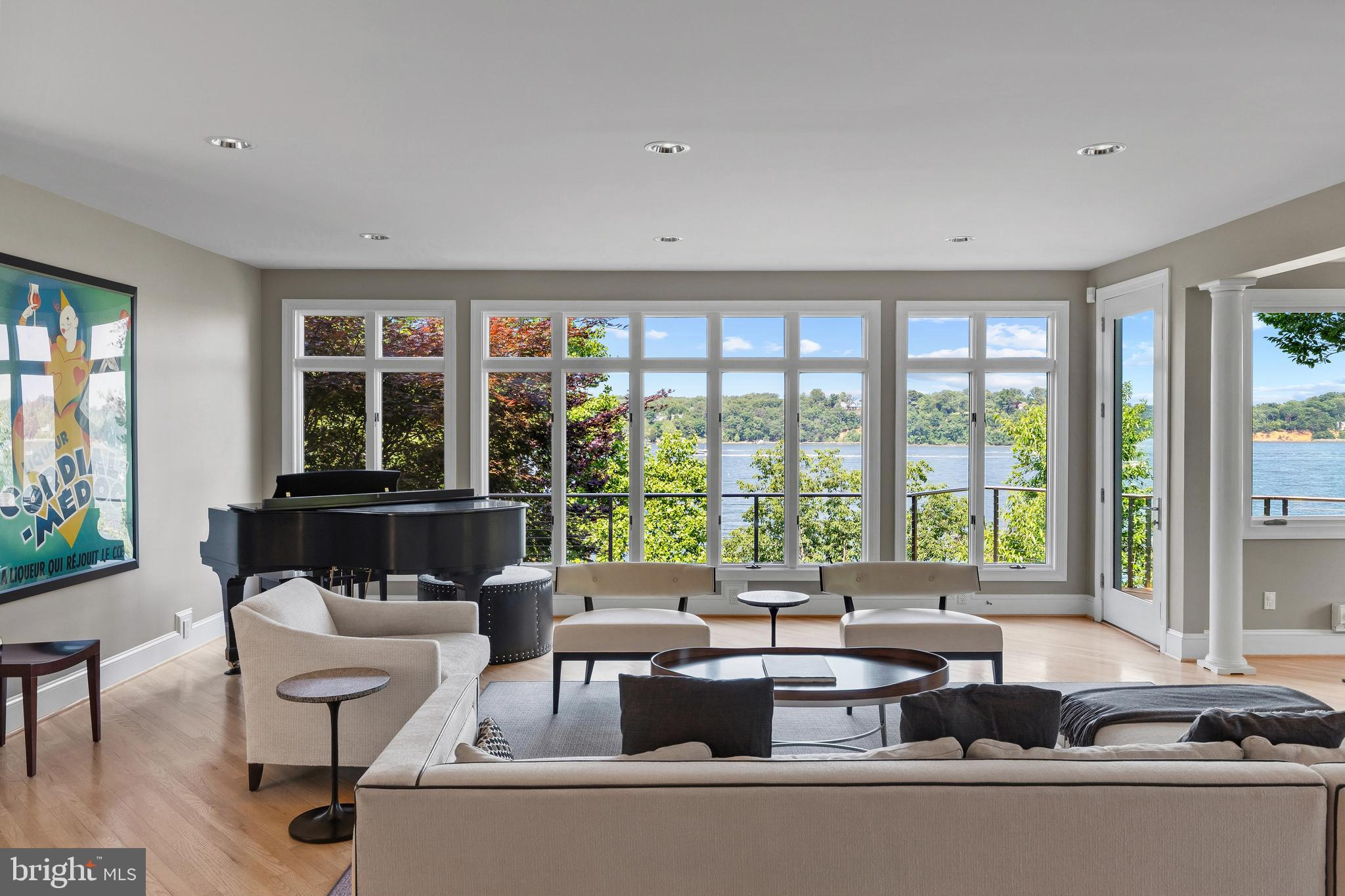 EPPING FOREST WATERFRONT | 349 SHERWOOD TRAIL