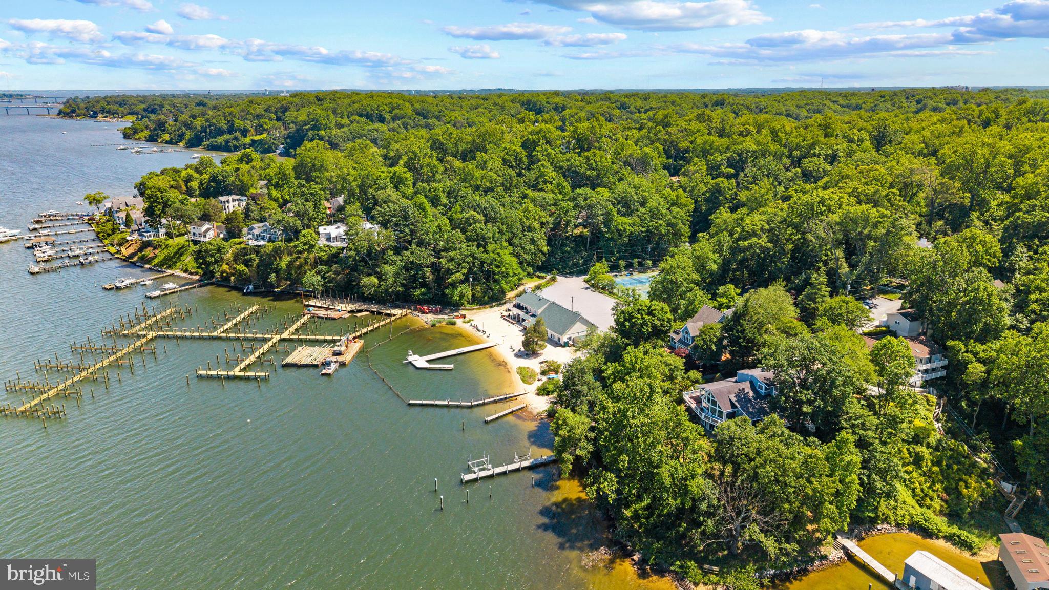 EPPING FOREST WATERFRONT | 349 SHERWOOD TRAIL