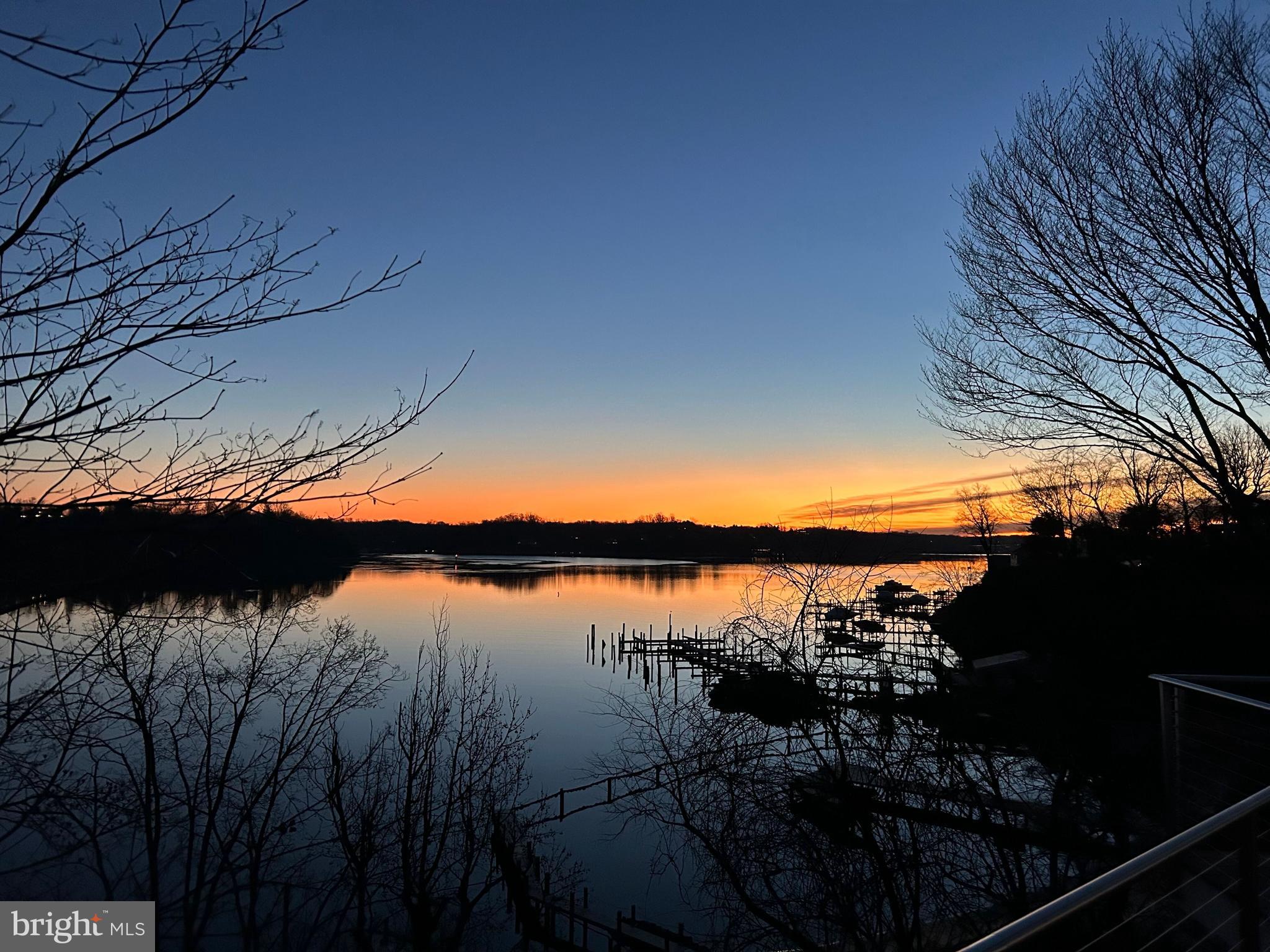 EPPING FOREST WATERFRONT | 349 SHERWOOD TRAIL