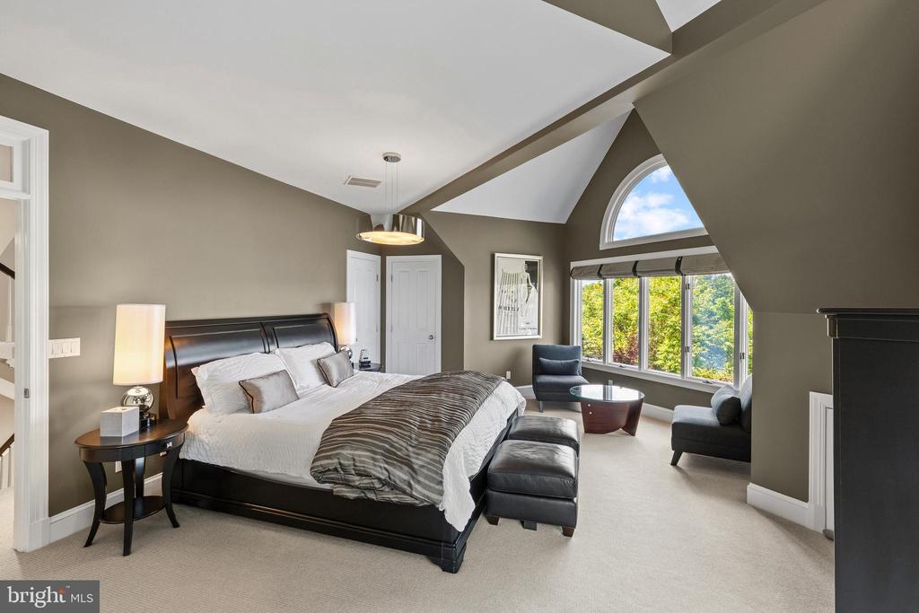 EPPING FOREST WATERFRONT | 349 SHERWOOD TRAIL