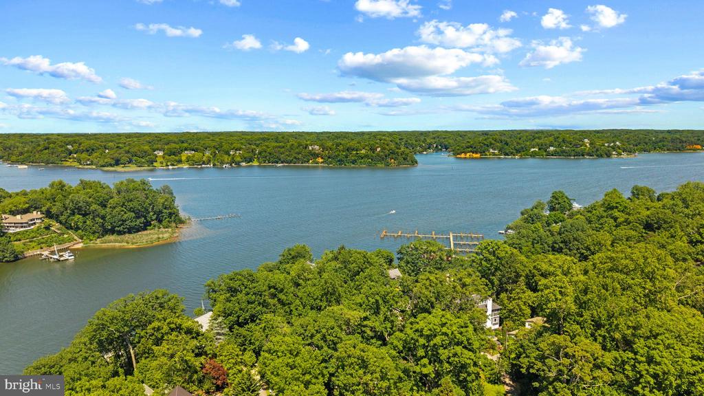 EPPING FOREST WATERFRONT | 349 SHERWOOD TRAIL