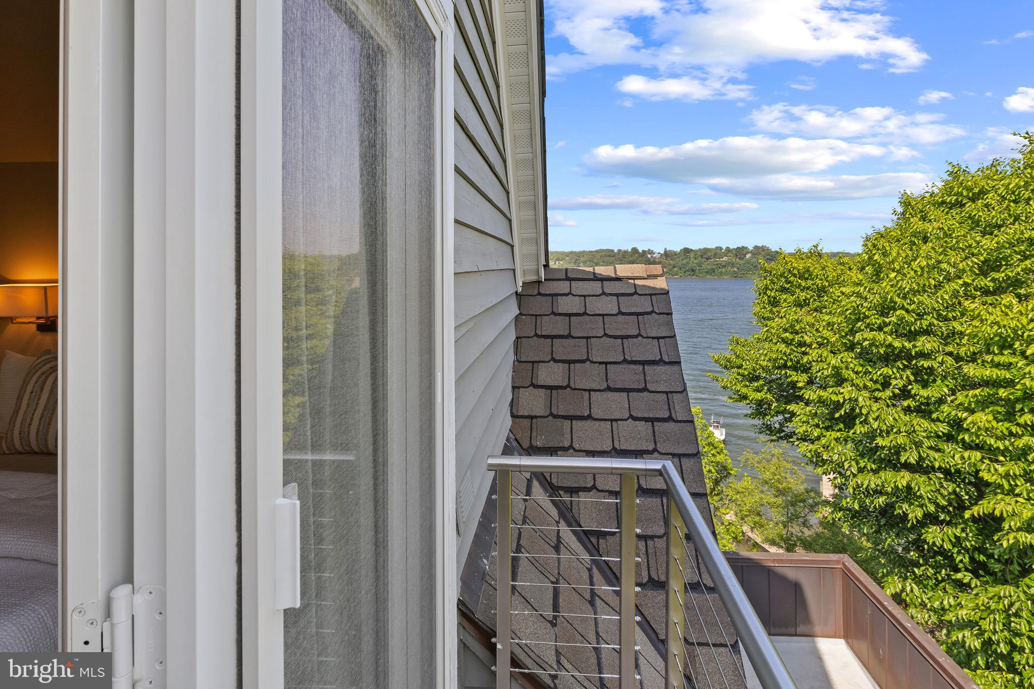 EPPING FOREST WATERFRONT | 349 SHERWOOD TRAIL