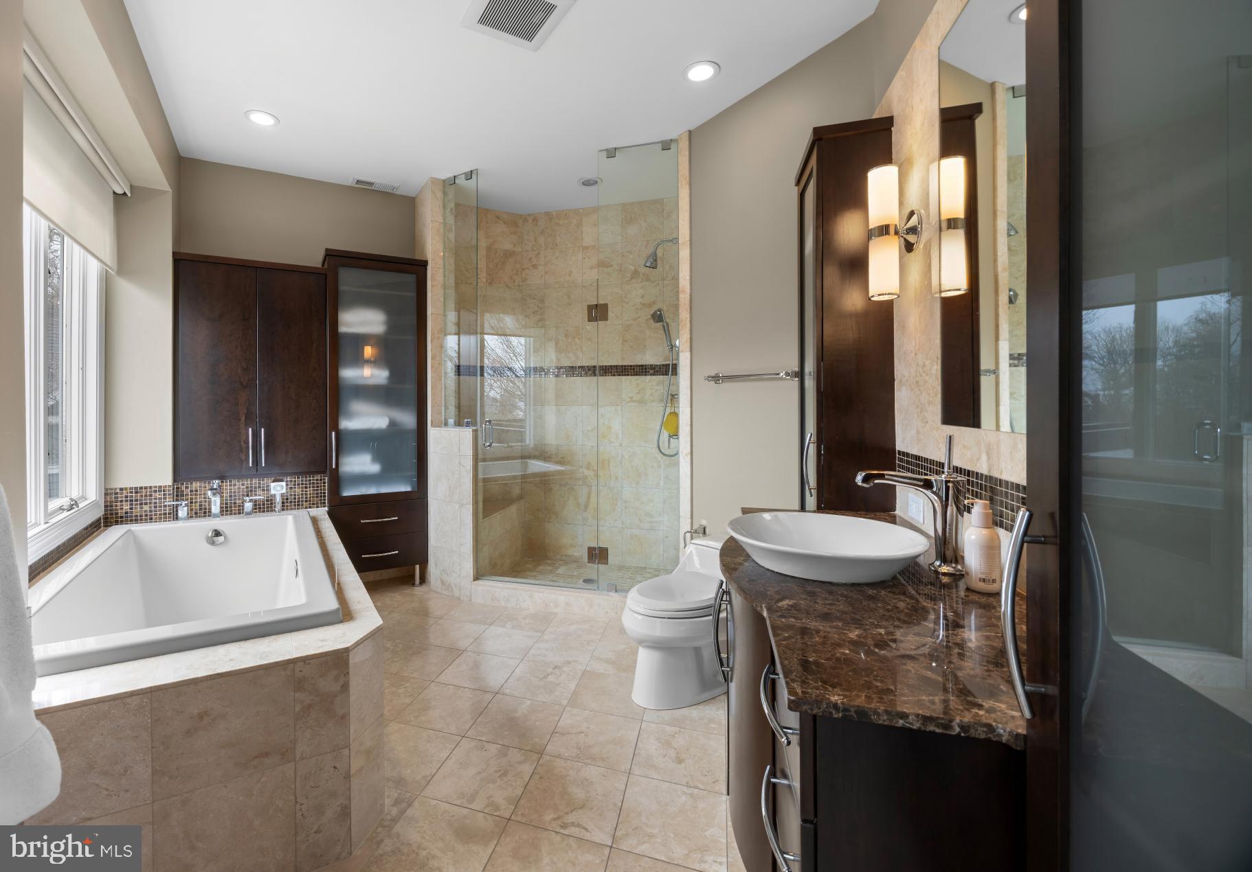 EPPING FOREST WATERFRONT | 349 SHERWOOD TRAIL