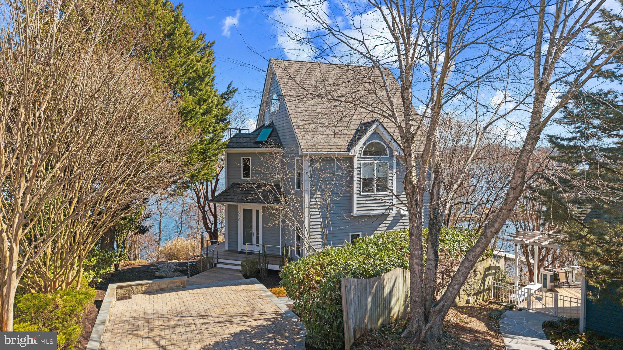 EPPING FOREST WATERFRONT | 349 SHERWOOD TRAIL