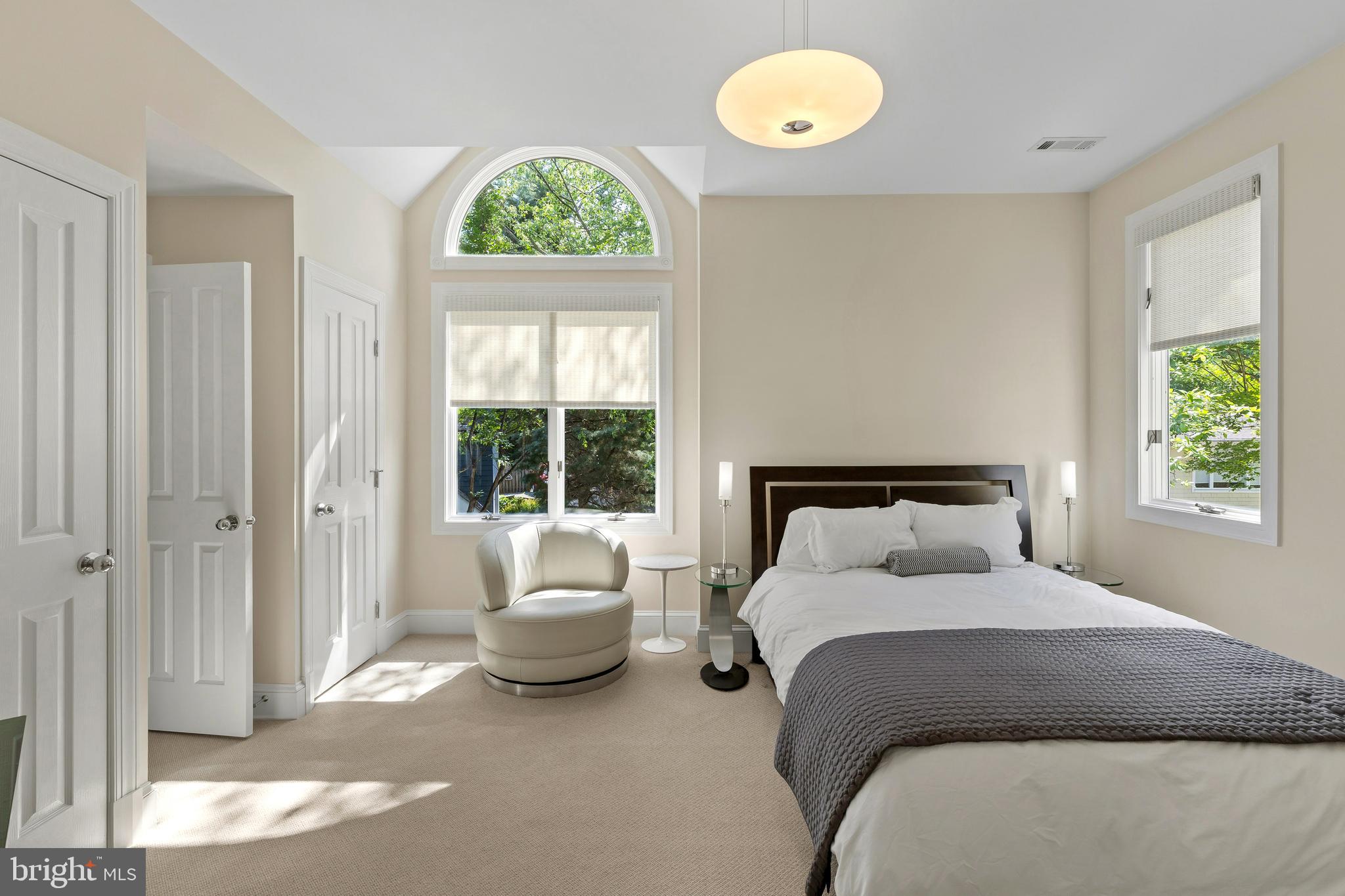 EPPING FOREST WATERFRONT | 349 SHERWOOD TRAIL