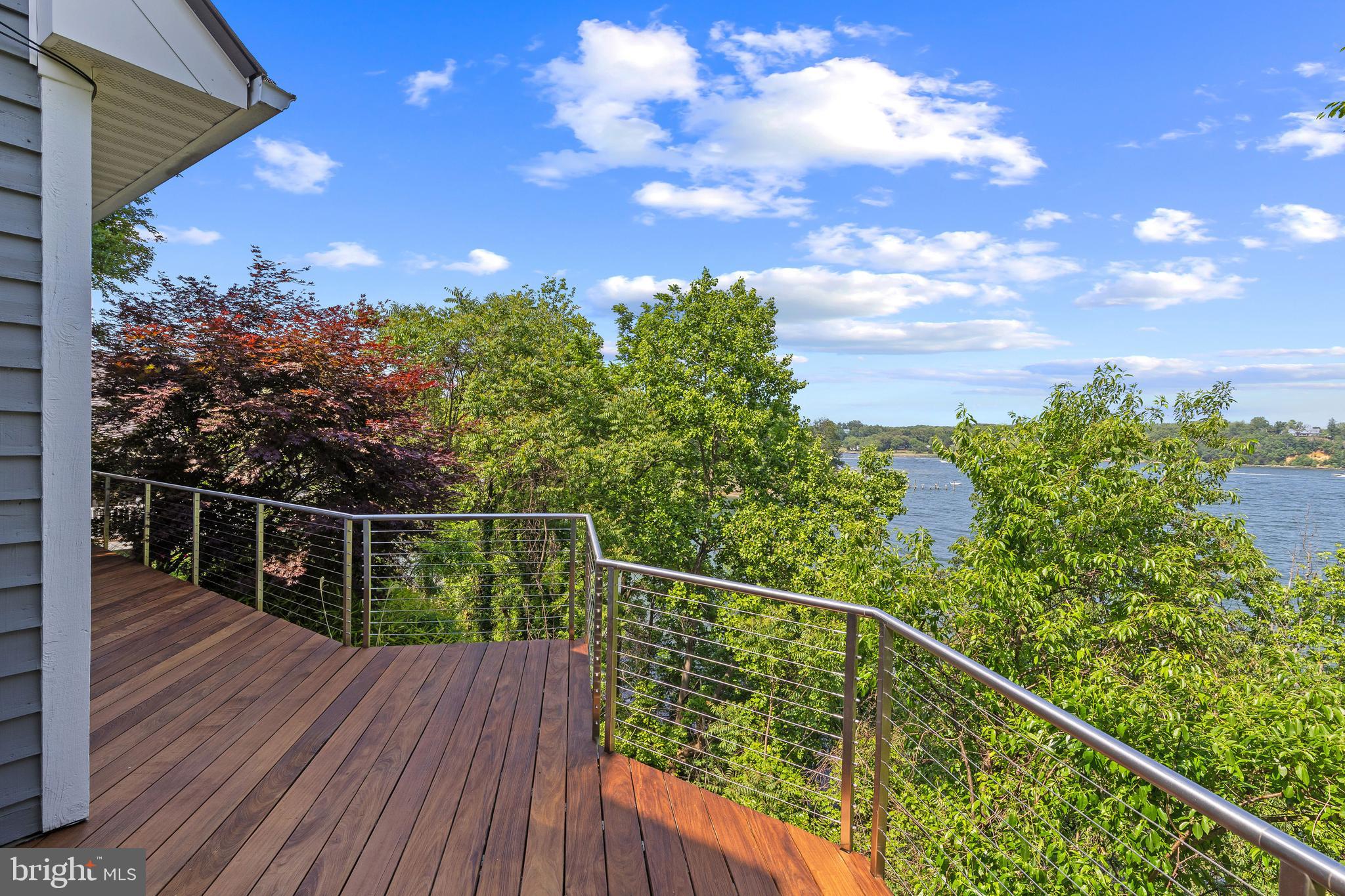 EPPING FOREST WATERFRONT | 349 SHERWOOD TRAIL