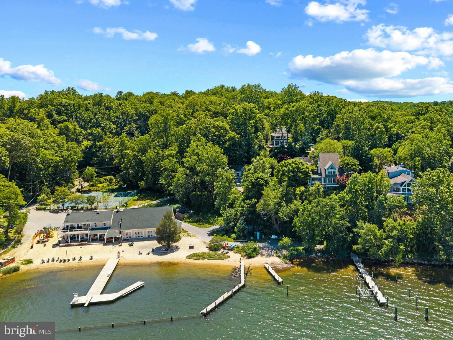 EPPING FOREST WATERFRONT | 349 SHERWOOD TRAIL