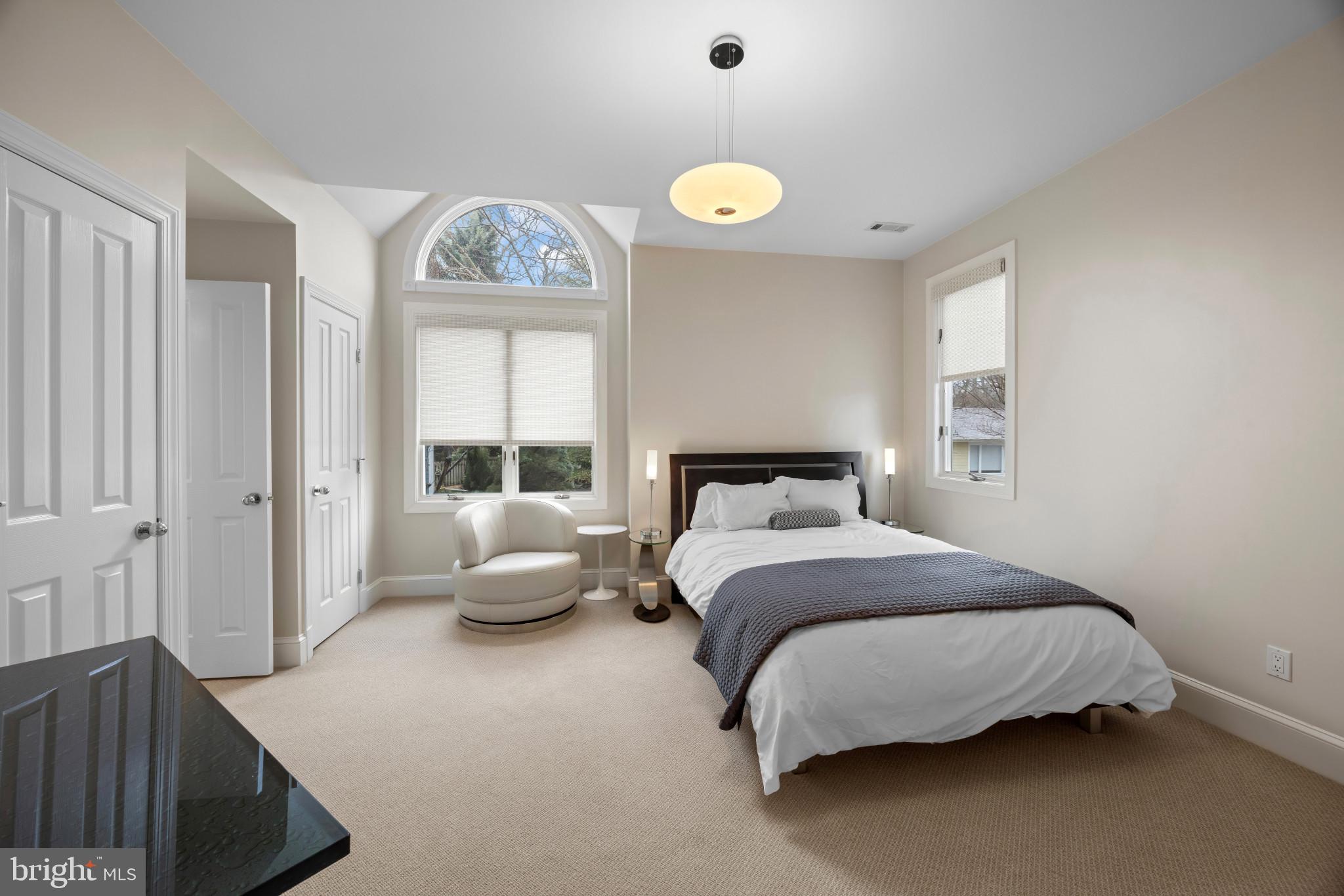 EPPING FOREST WATERFRONT | 349 SHERWOOD TRAIL