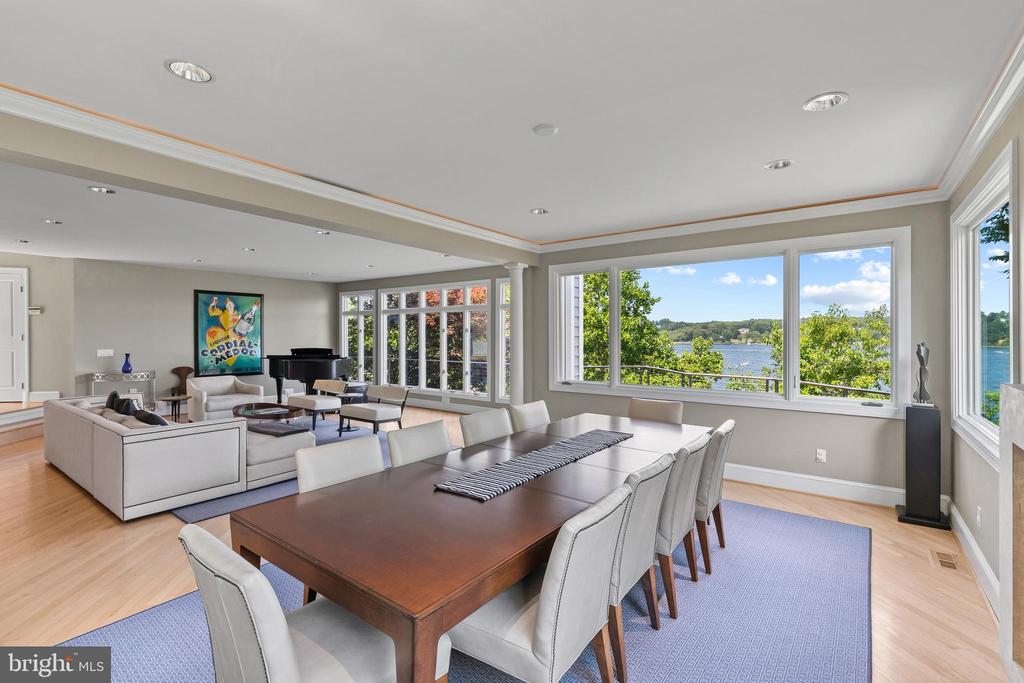 EPPING FOREST WATERFRONT | 349 SHERWOOD TRAIL