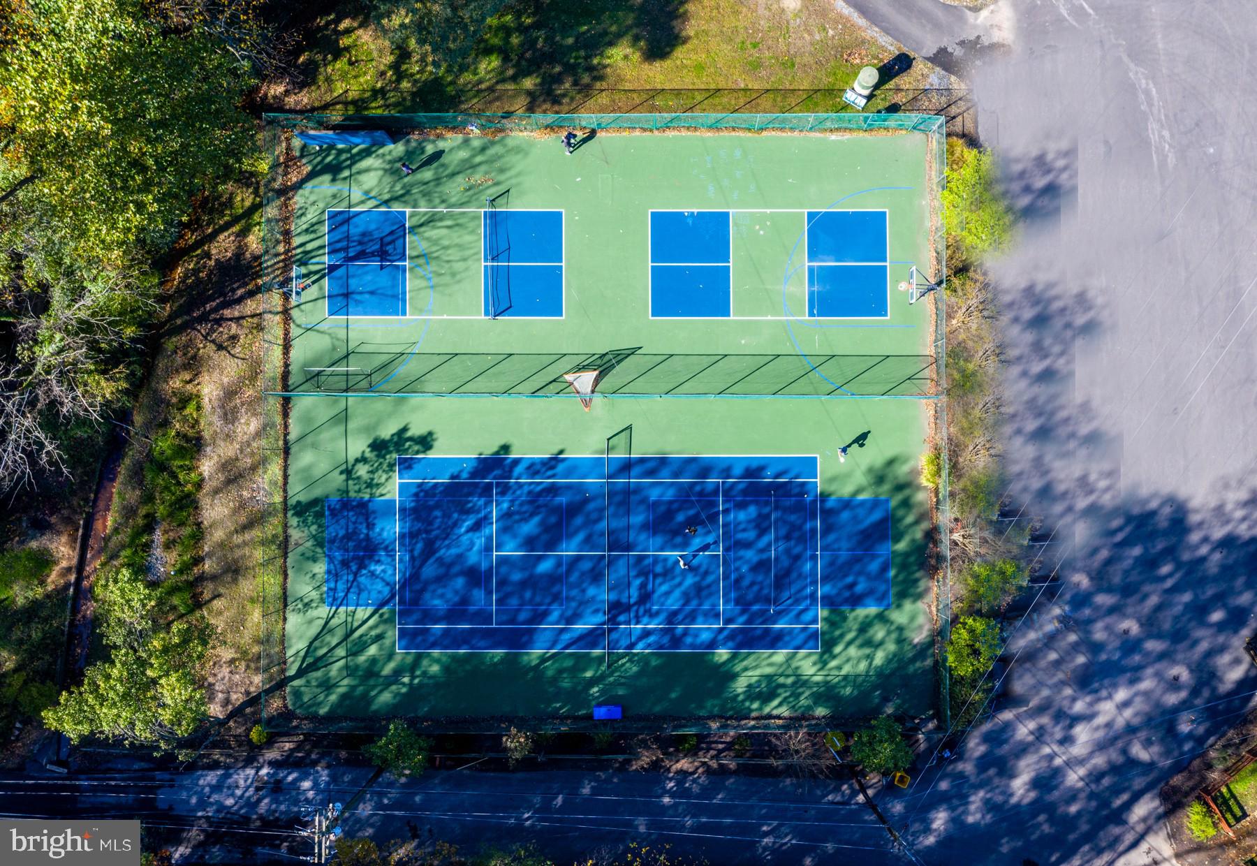 EPPING FOREST WATERFRONT | 349 SHERWOOD TRAIL