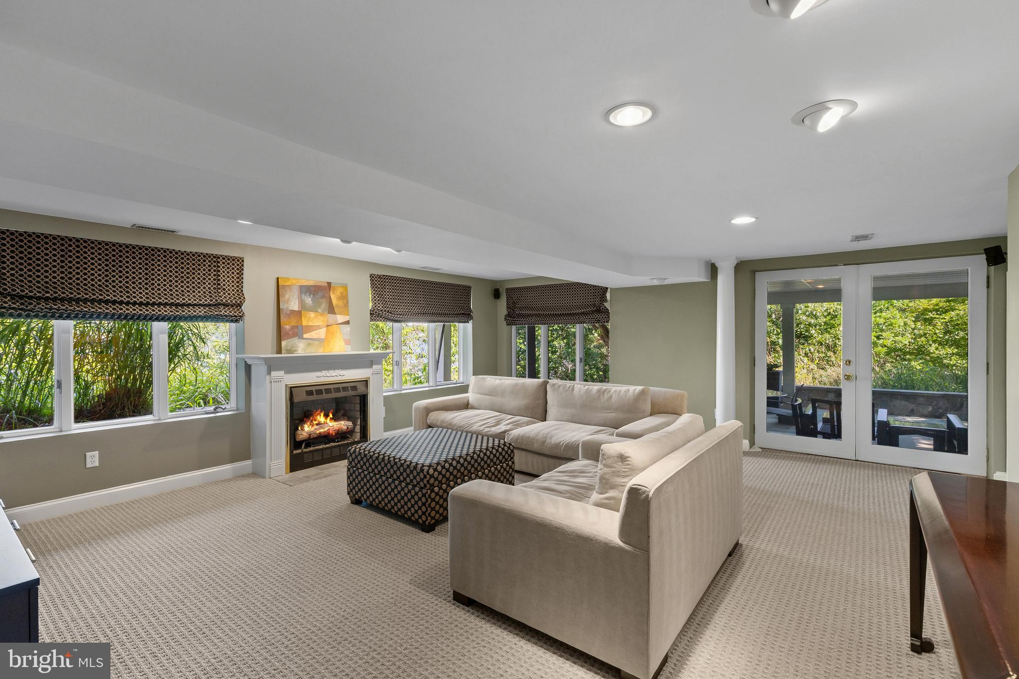 EPPING FOREST WATERFRONT | 349 SHERWOOD TRAIL