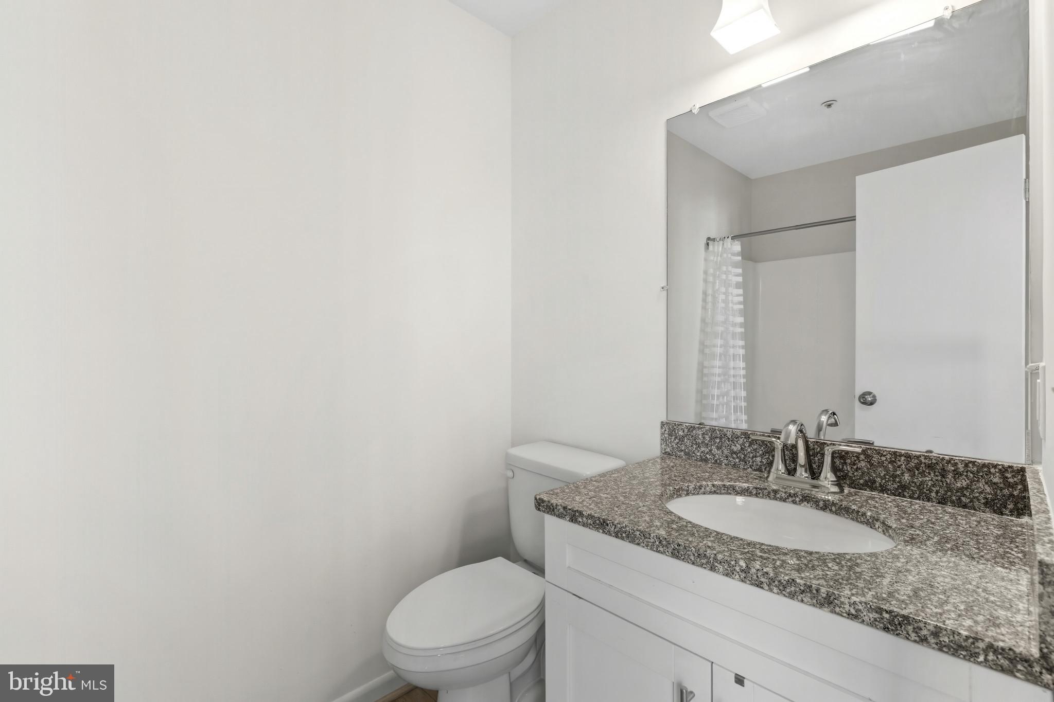 ANNAPOLIS CONDO | 40 GREYSTONE COURT, UNIT I