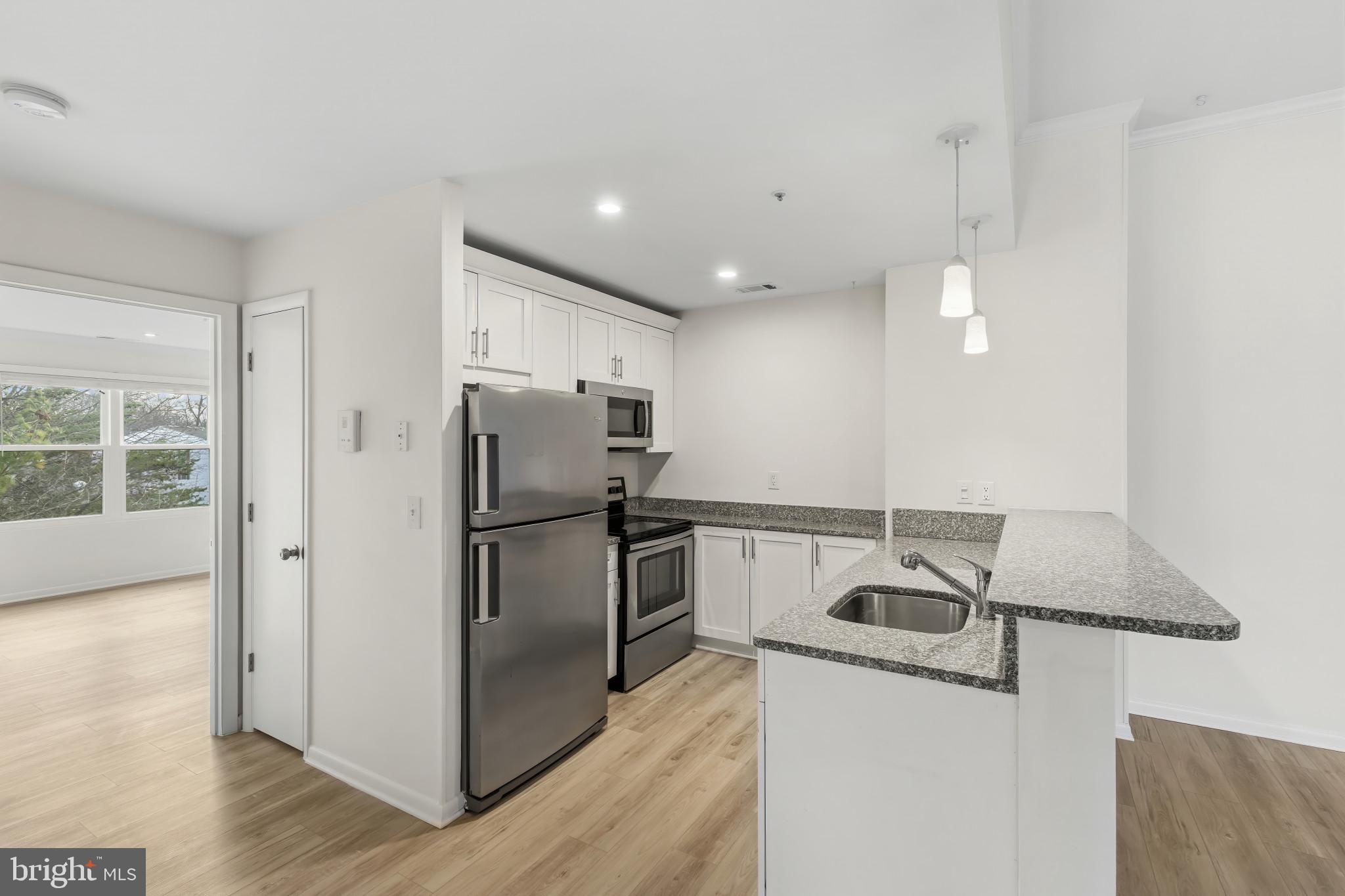 ANNAPOLIS CONDO | 40 GREYSTONE COURT, UNIT I