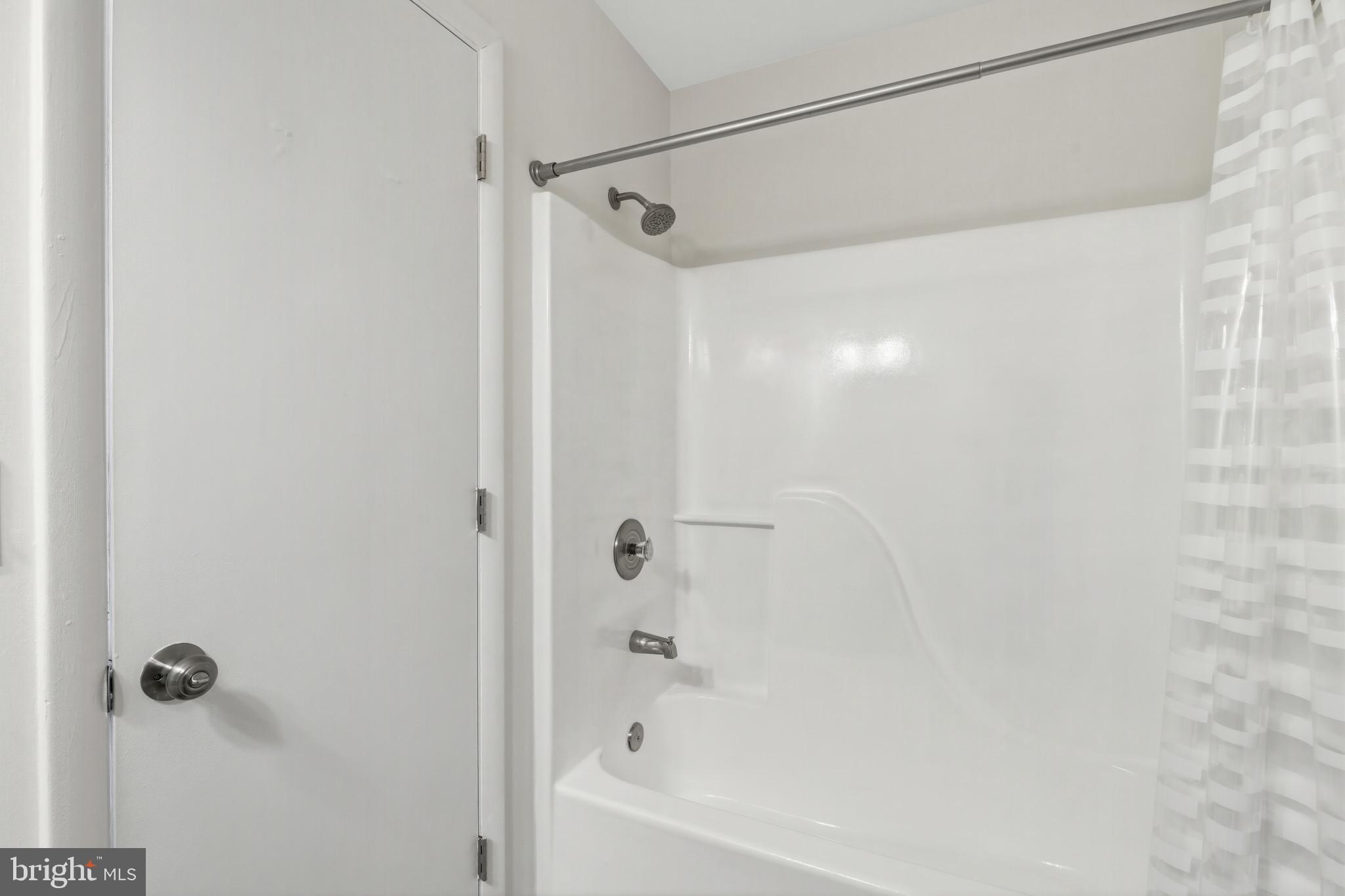 ANNAPOLIS CONDO | 40 GREYSTONE COURT, UNIT I