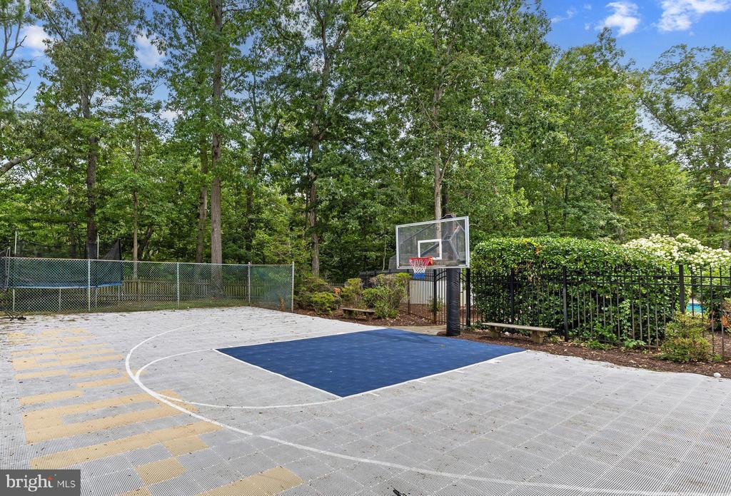 HARBOR HILLS | 3484 OLYMPIA ROAD