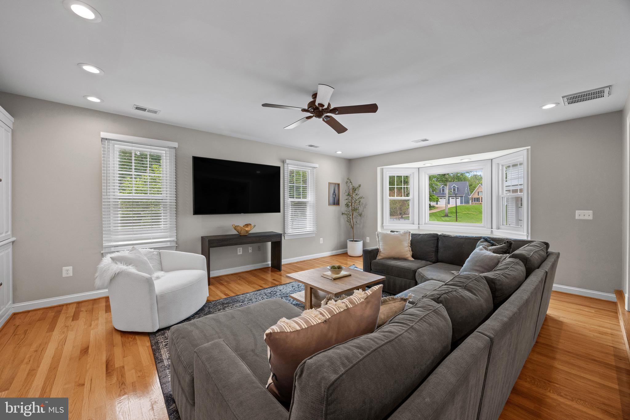 HARBOR HILLS | 3484 OLYMPIA ROAD