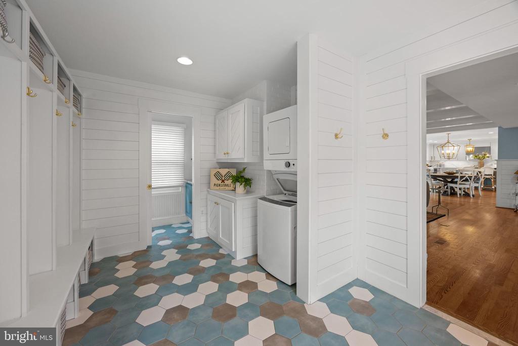 HARBOR HILLS | 3484 OLYMPIA ROAD