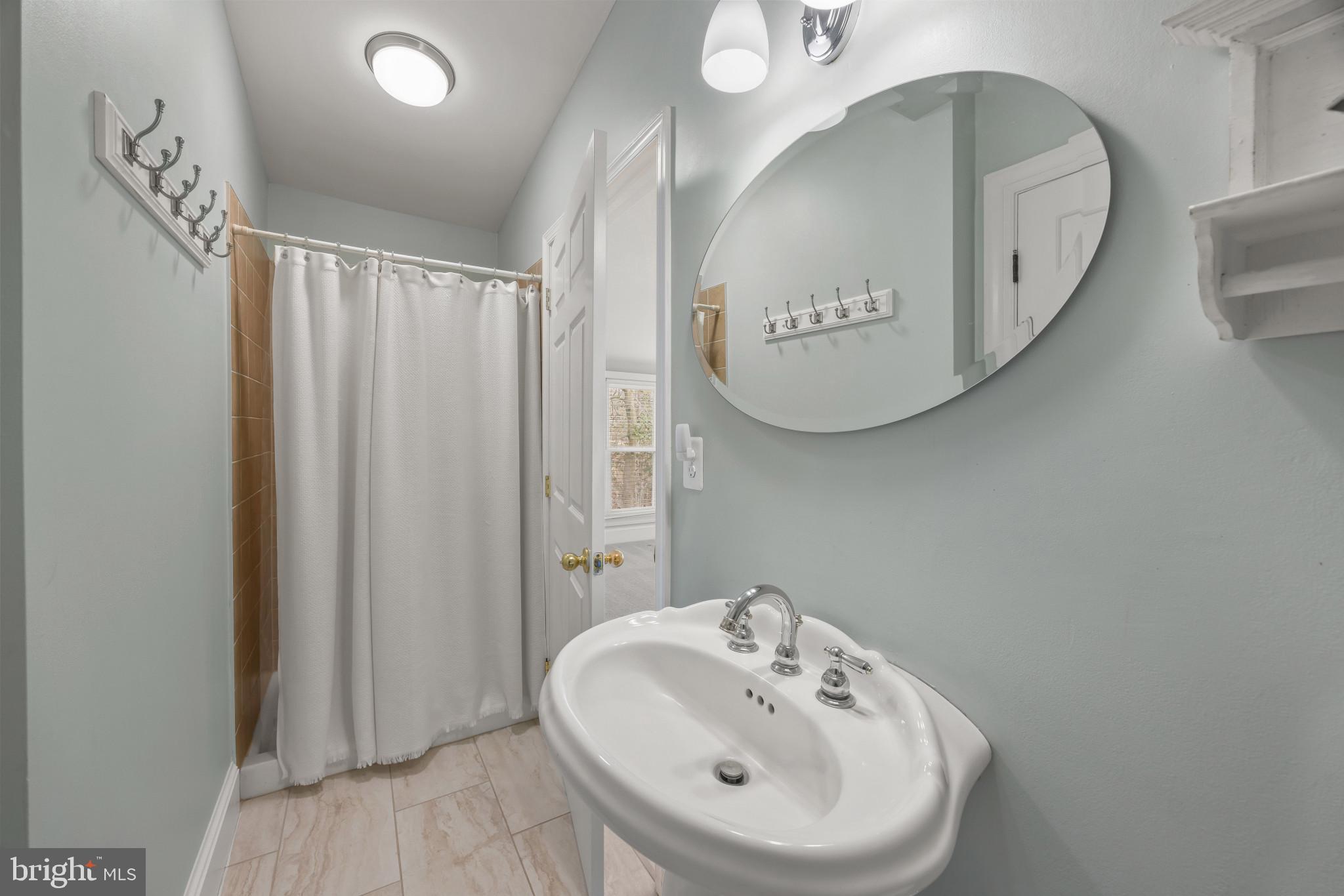 HARBOR HILLS | 3484 OLYMPIA ROAD