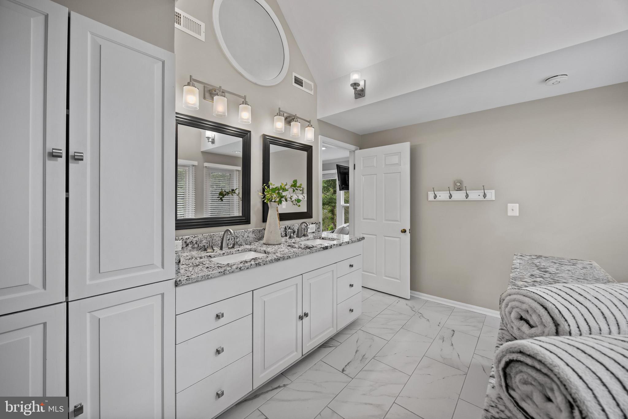 HARBOR HILLS | 3484 OLYMPIA ROAD