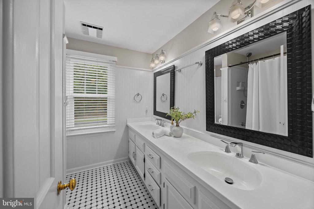 HARBOR HILLS | 3484 OLYMPIA ROAD