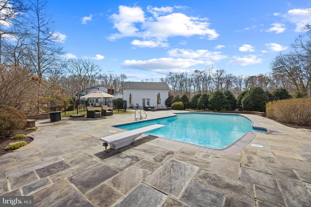 HARBOR HILLS | 3484 OLYMPIA ROAD