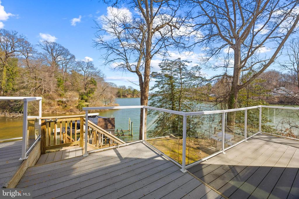 MILL CREEK WATERFRONT | 301 KINGSBERRY DRIVE