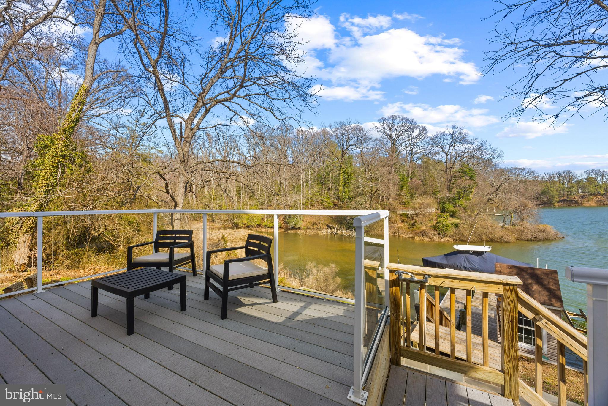 MILL CREEK WATERFRONT | 301 KINGSBERRY DRIVE