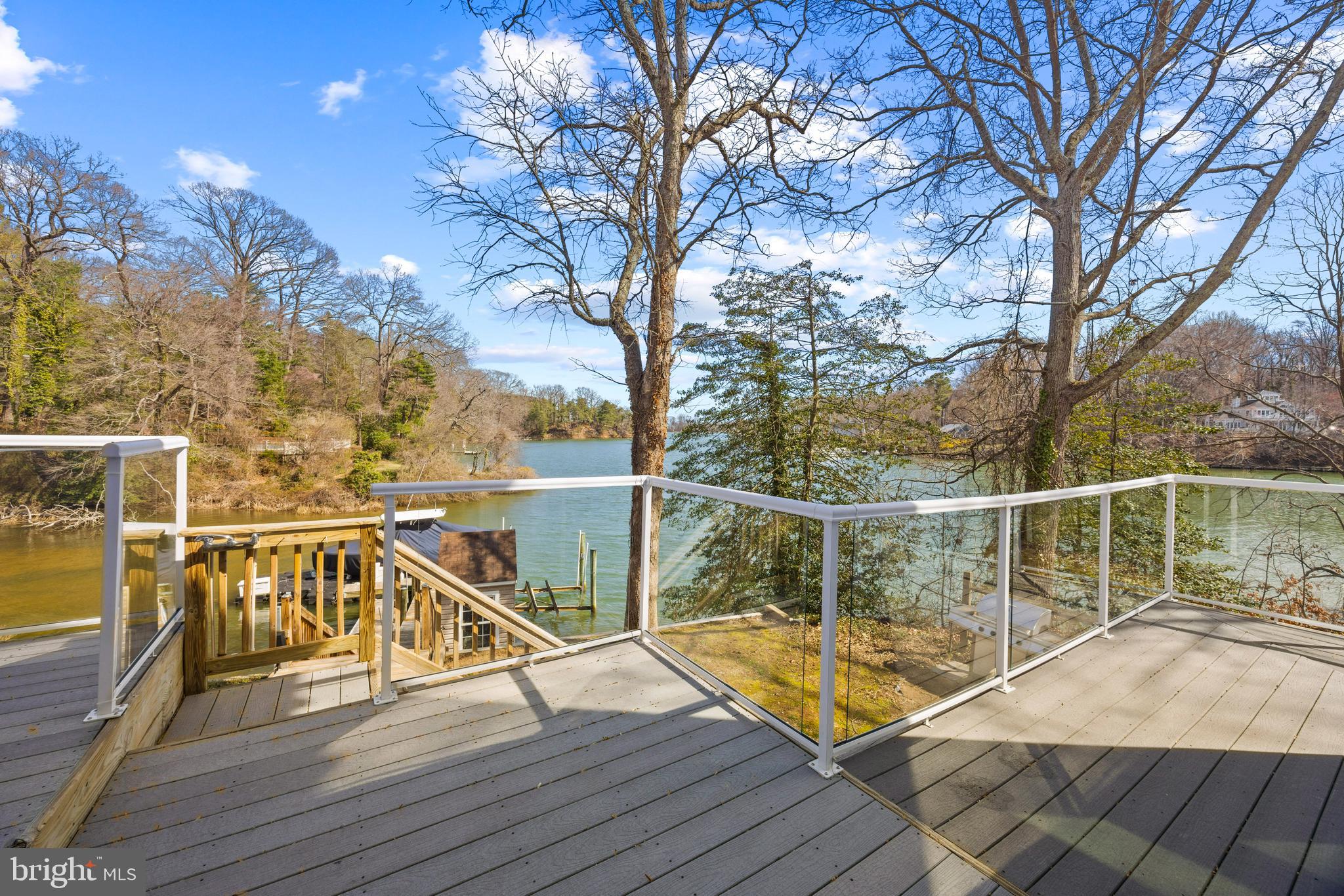 MILL CREEK WATERFRONT | 301 KINGSBERRY DRIVE