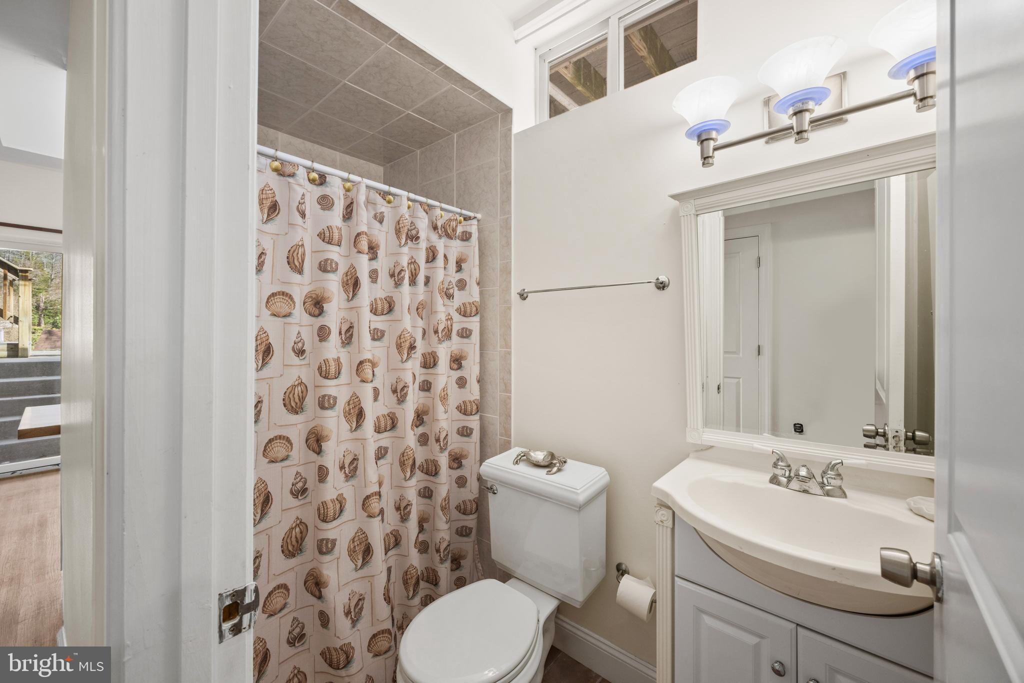 MILL CREEK WATERFRONT | 301 KINGSBERRY DRIVE