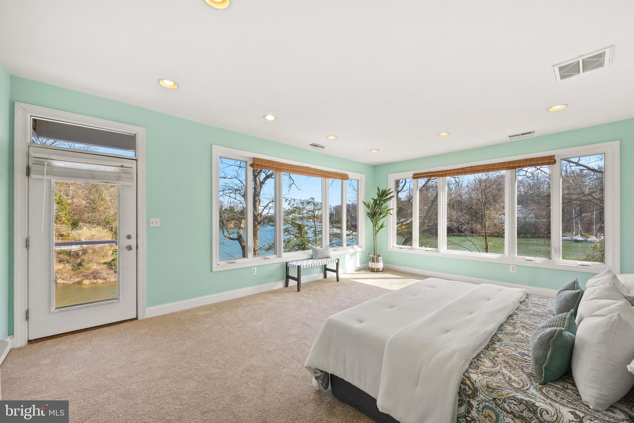 MILL CREEK WATERFRONT | 301 KINGSBERRY DRIVE