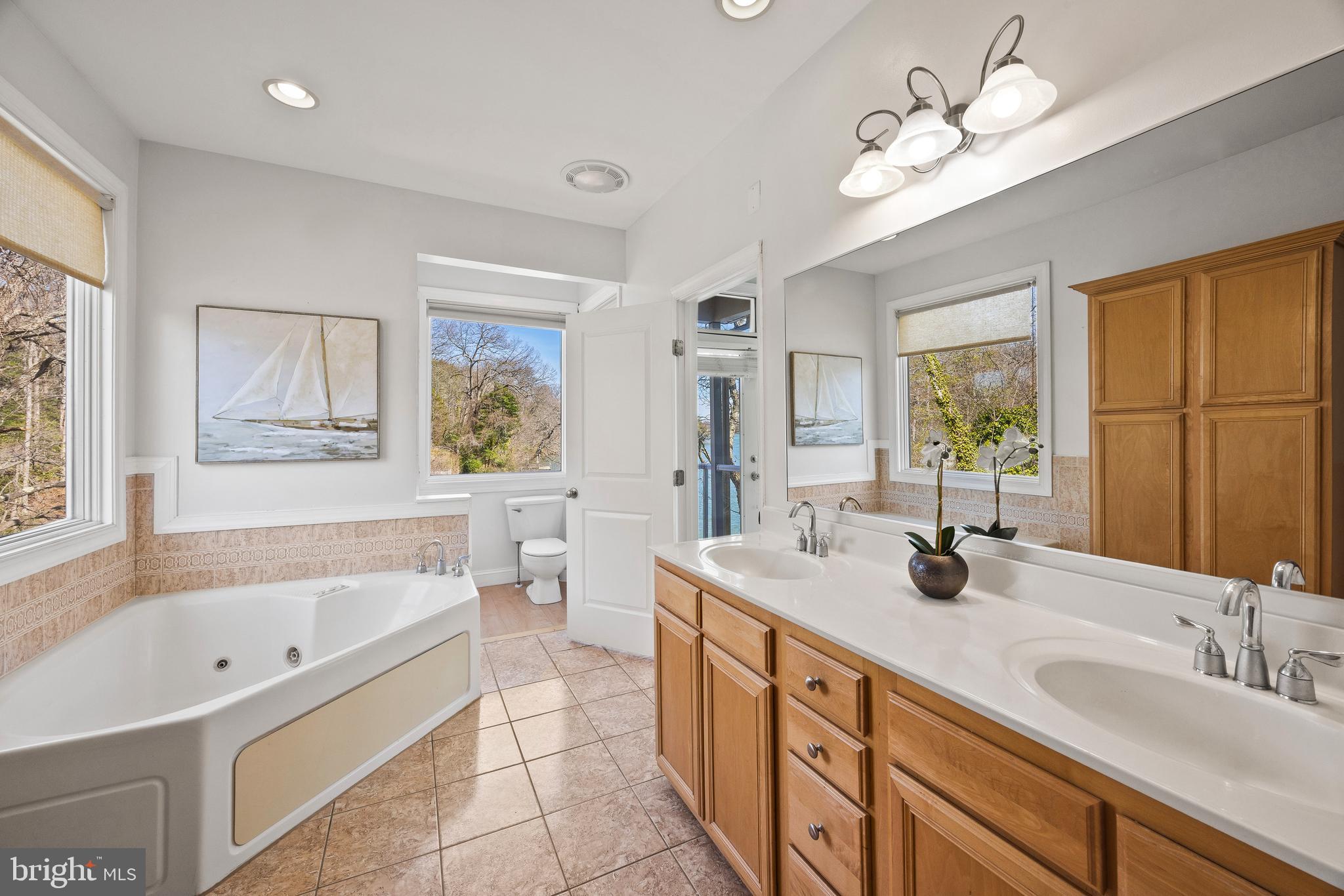 MILL CREEK WATERFRONT | 301 KINGSBERRY DRIVE