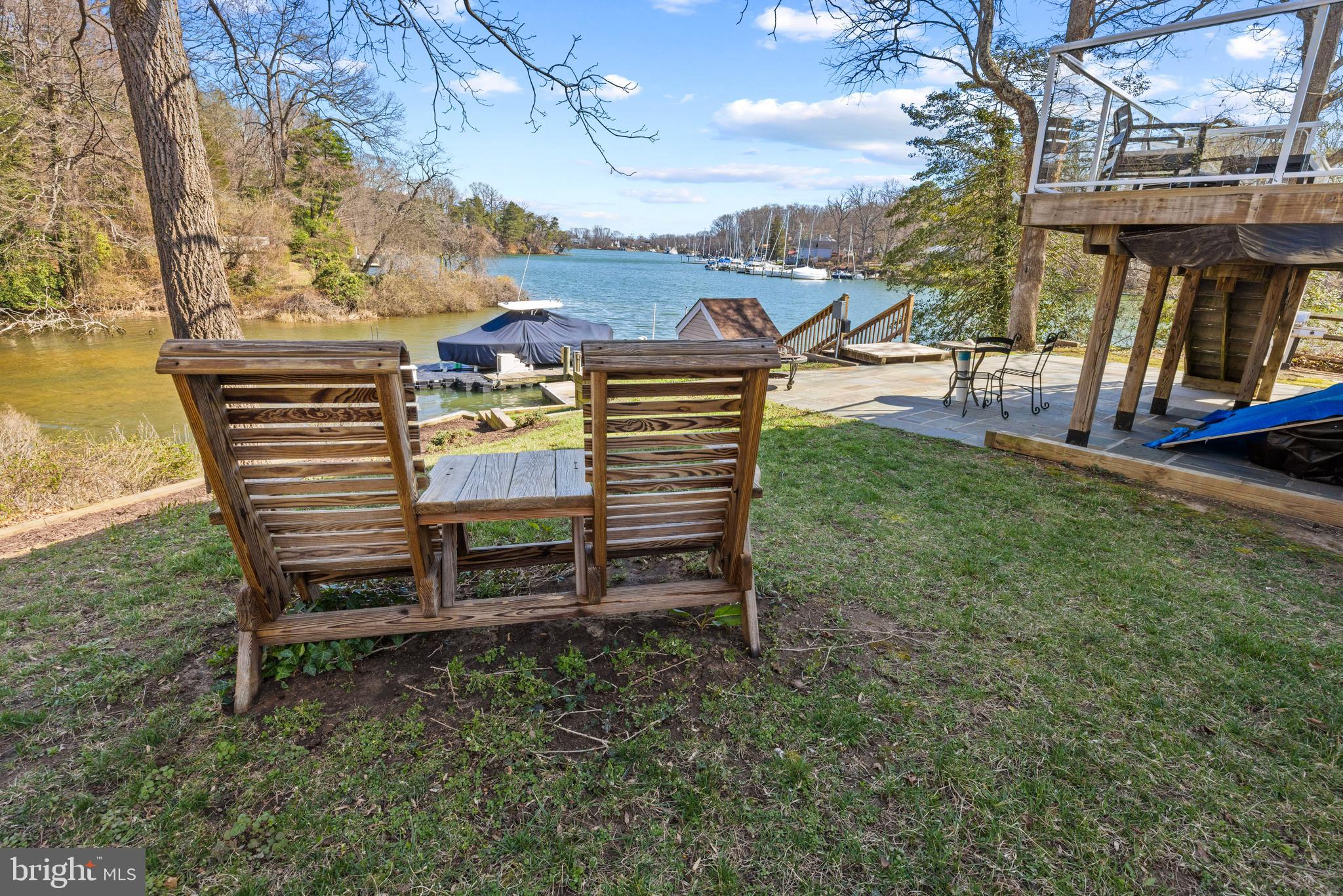 MILL CREEK WATERFRONT | 301 KINGSBERRY DRIVE