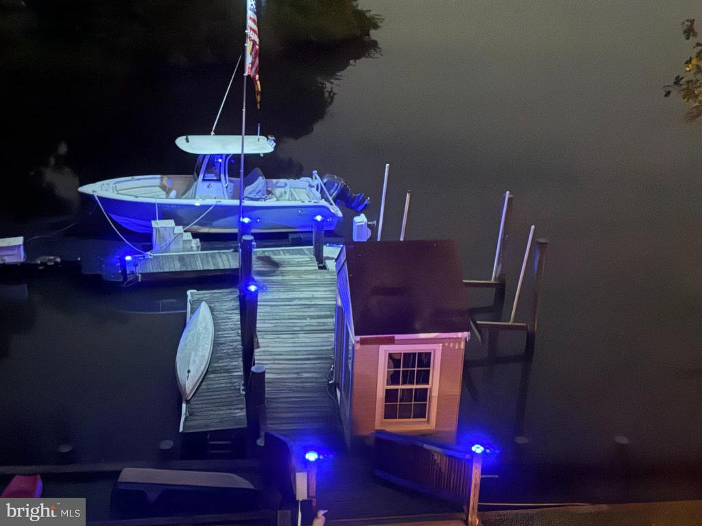 MILL CREEK WATERFRONT | 301 KINGSBERRY DRIVE