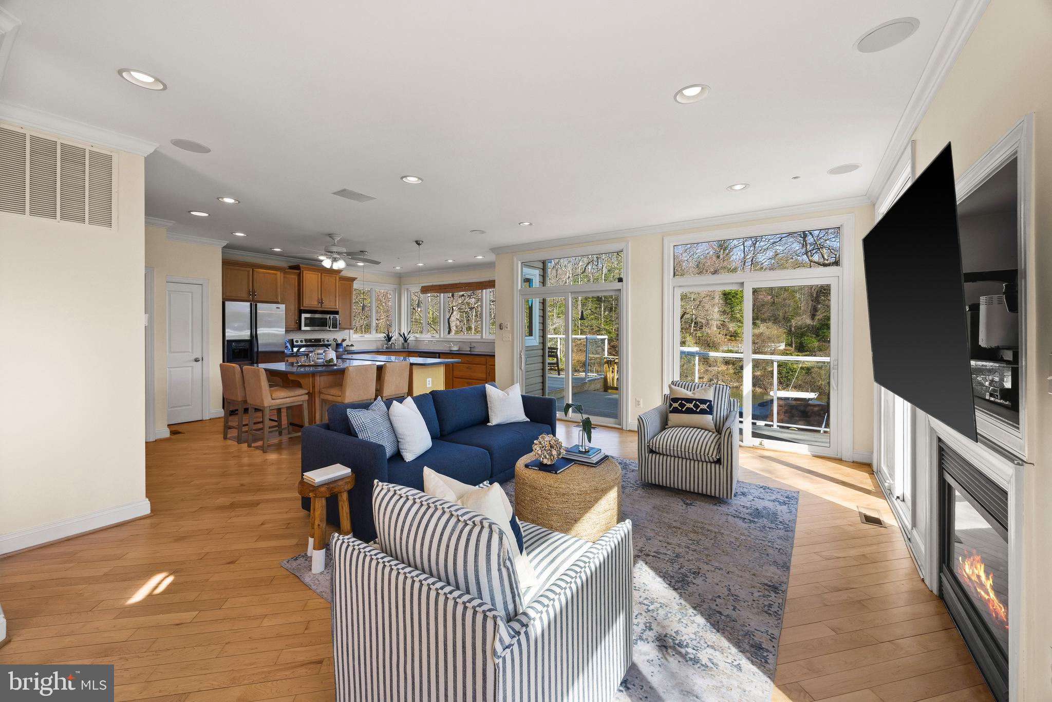 MILL CREEK WATERFRONT | 301 KINGSBERRY DRIVE