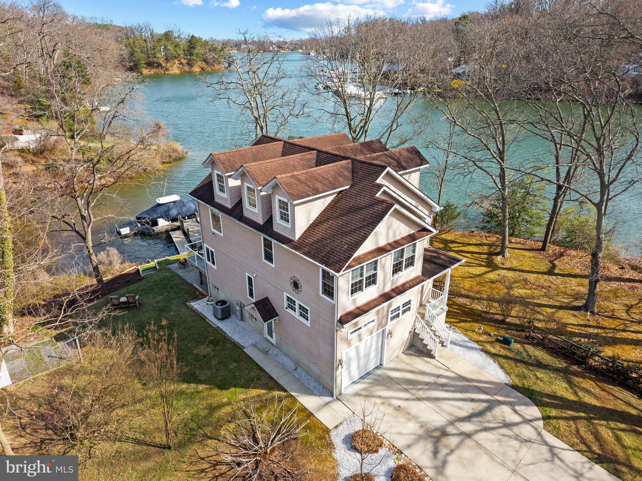 MILL CREEK WATERFRONT | 301 KINGSBERRY DRIVE