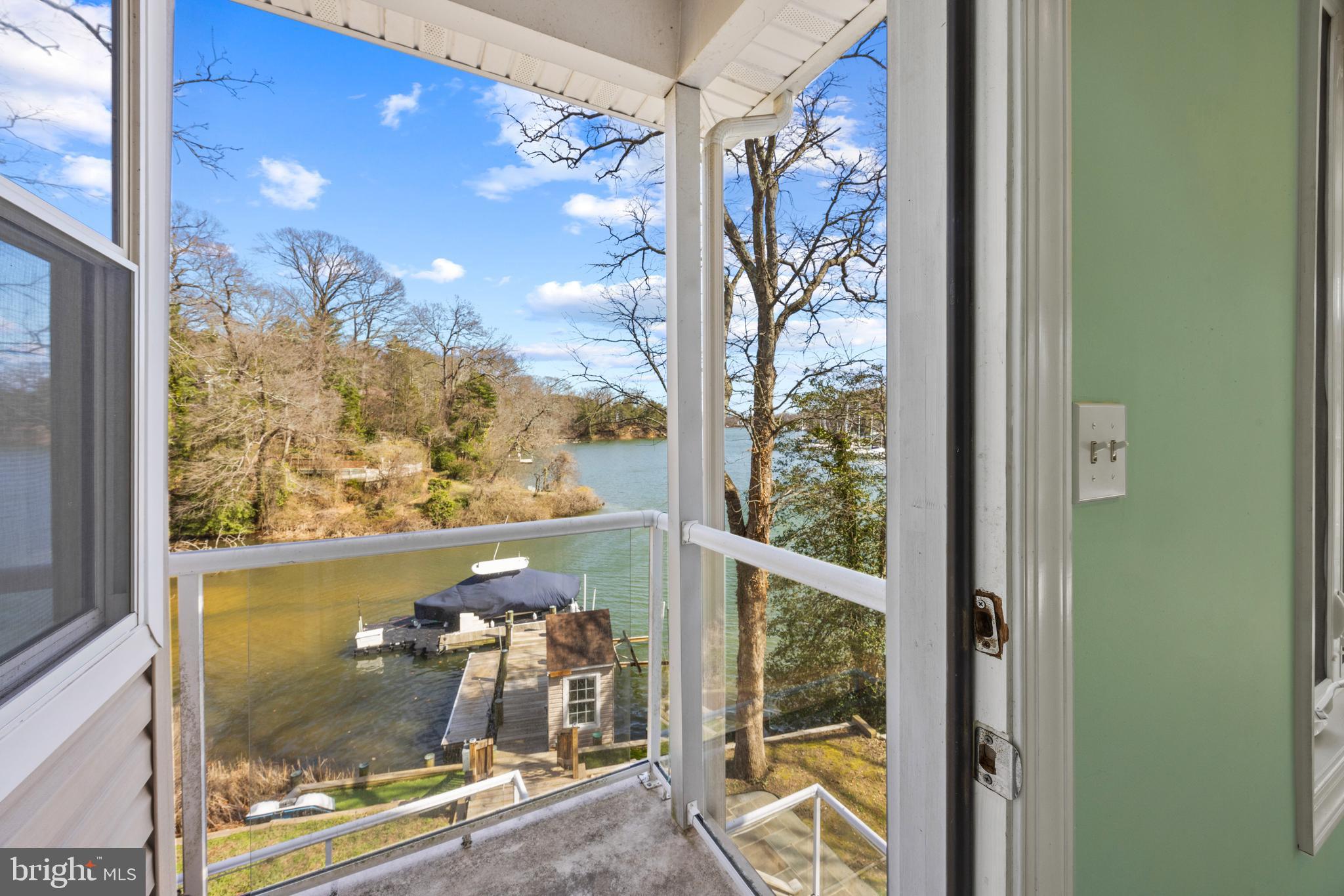 MILL CREEK WATERFRONT | 301 KINGSBERRY DRIVE