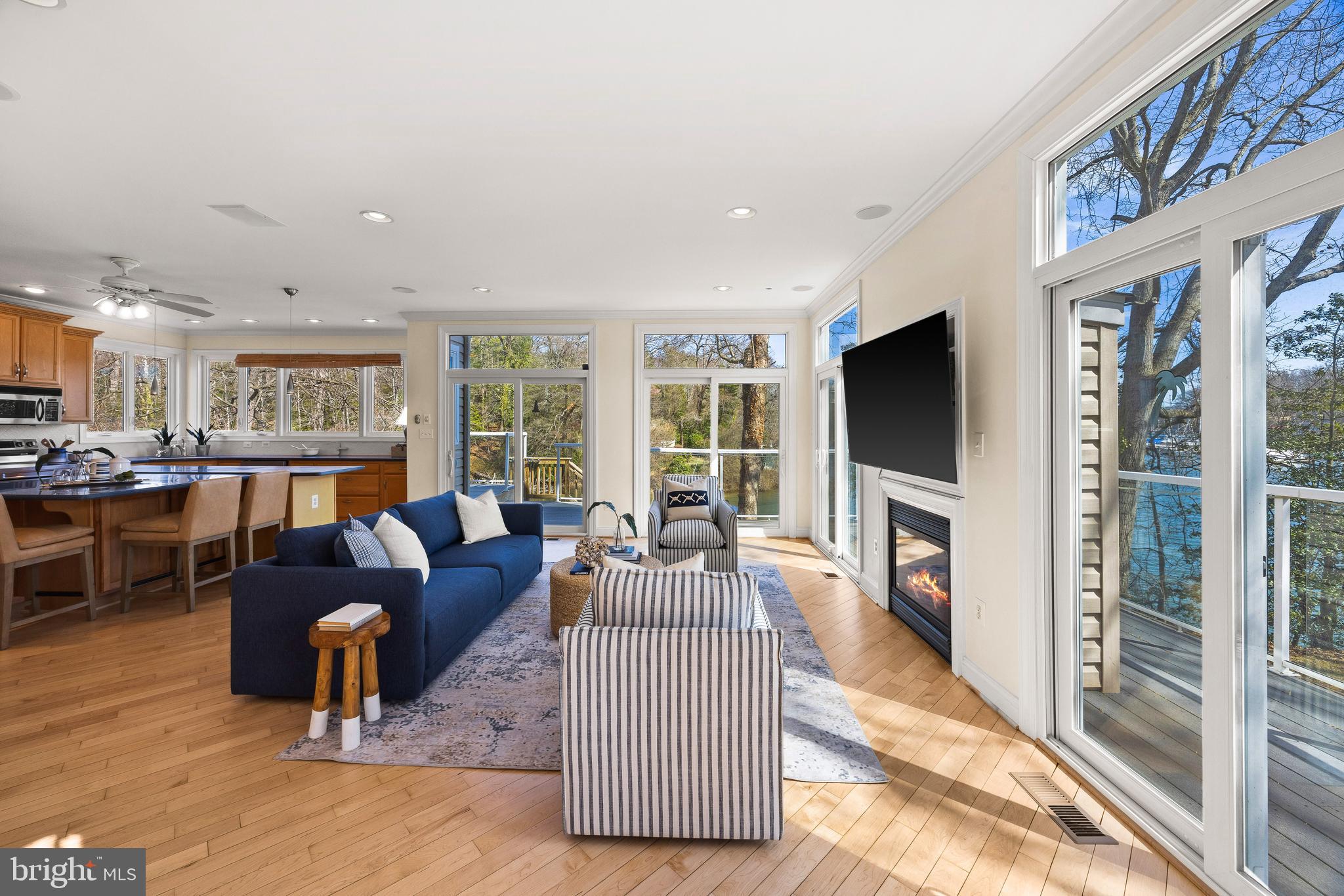 MILL CREEK WATERFRONT | 301 KINGSBERRY DRIVE