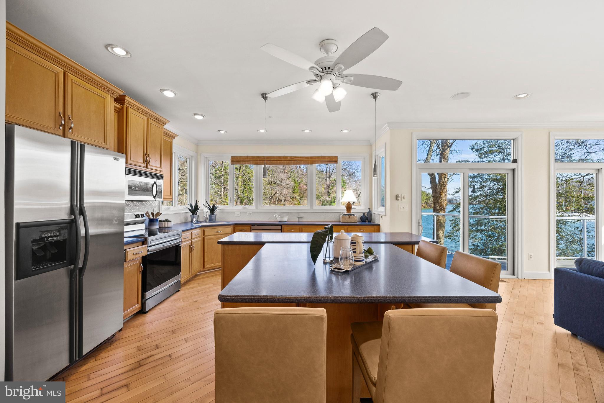 MILL CREEK WATERFRONT | 301 KINGSBERRY DRIVE