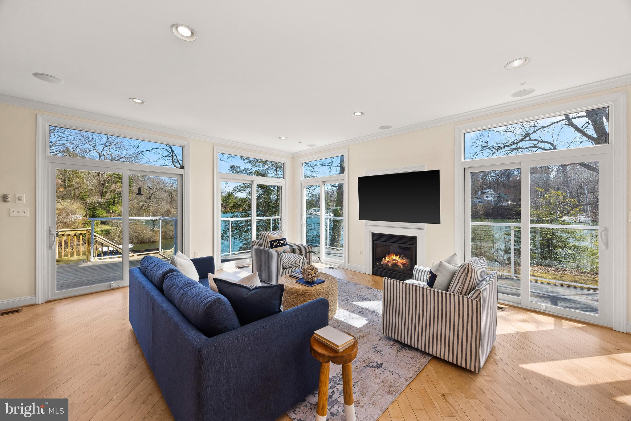 MILL CREEK WATERFRONT | 301 KINGSBERRY DRIVE