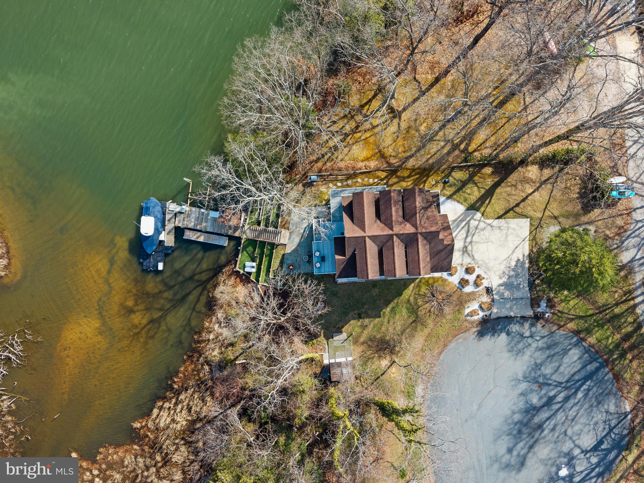 MILL CREEK WATERFRONT | 301 KINGSBERRY DRIVE