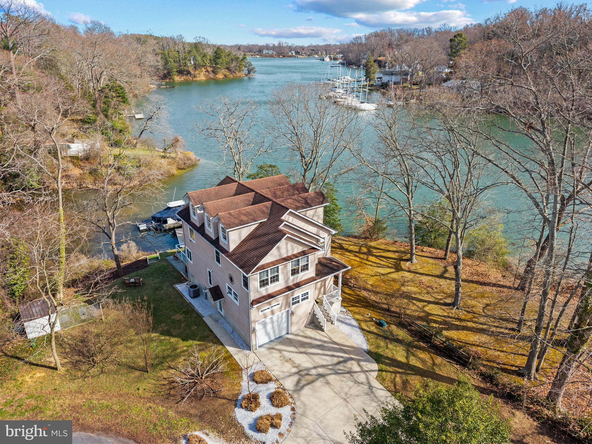 MILL CREEK WATERFRONT | 301 KINGSBERRY DRIVE