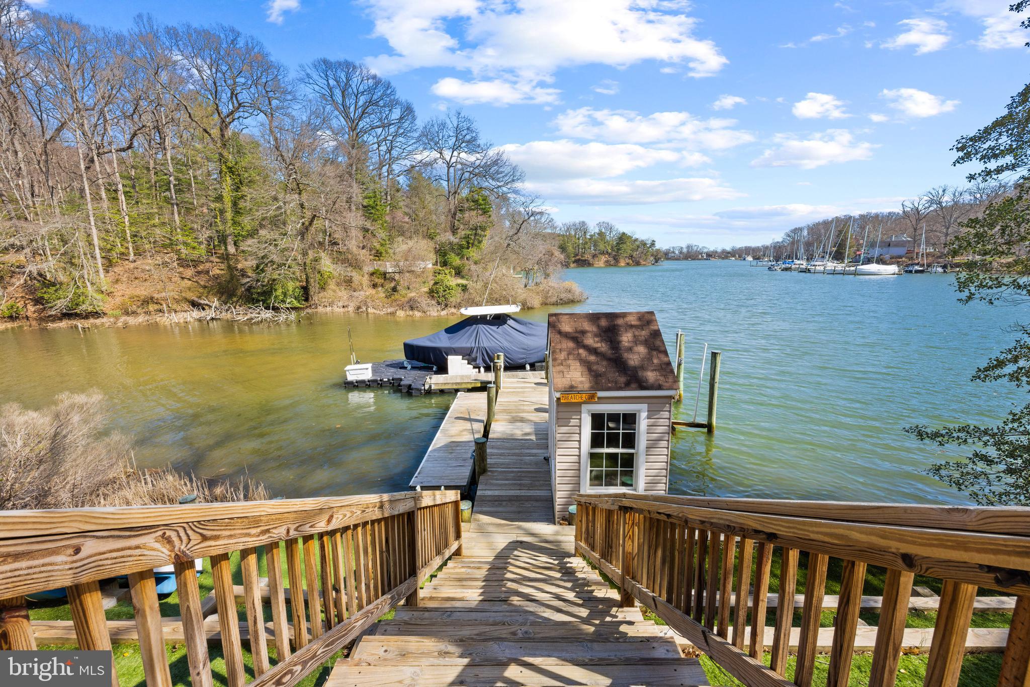 MILL CREEK WATERFRONT | 301 KINGSBERRY DRIVE