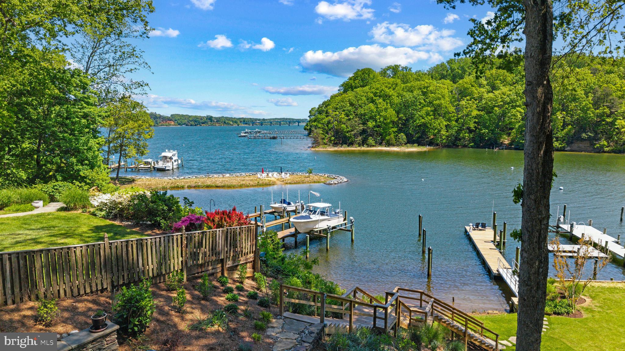 EPPING FOREST WATERFRONT | 327 RIVERVIEW TRAIL