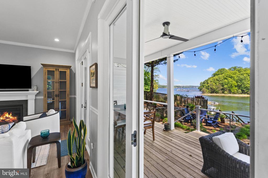 EPPING FOREST WATERFRONT | 327 RIVERVIEW TRAIL